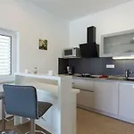 빌라 Comfy Holiday Villa With Seaview *