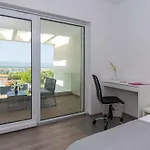 빌라 Comfy Holiday Villa With Seaview 말린스카