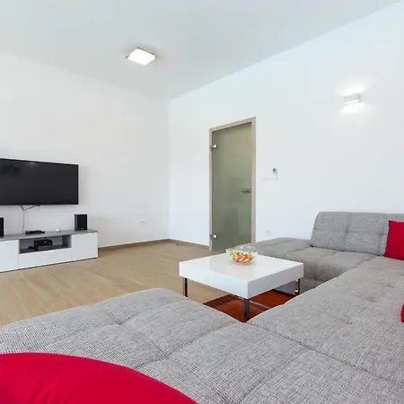 Villa With Sea View Comfortable *