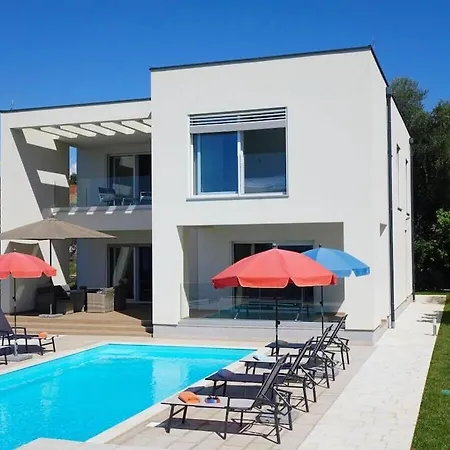 Villa With Sea View Comfortable