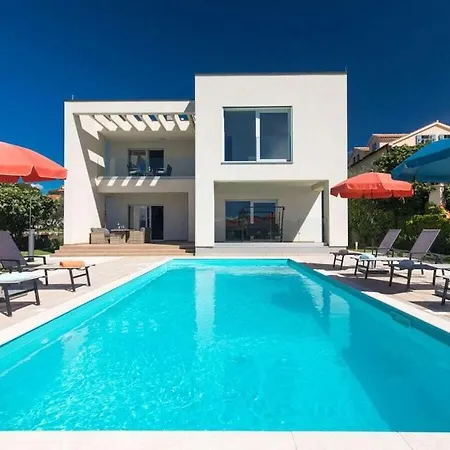 Comfy With Seaview Villa