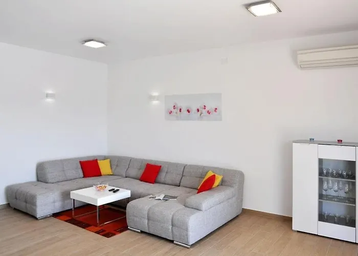 Villa With Sea View Comfortable